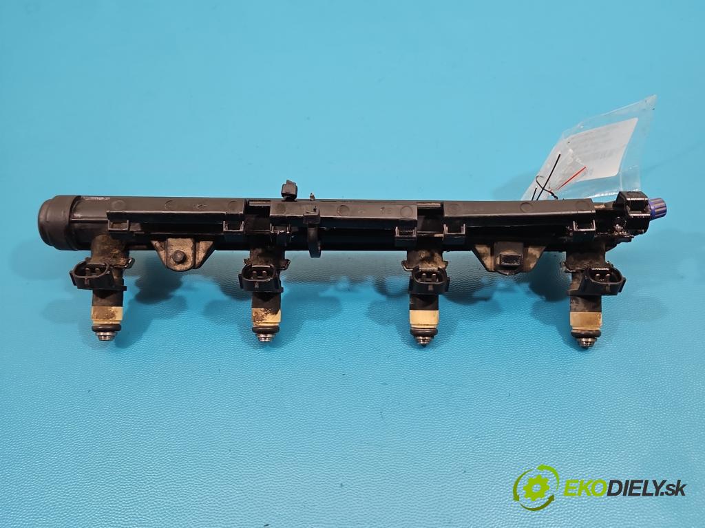 Seat Ibiza III 6L 2002-2008 1.4 16V 75 HP manual 55 kW 1390 cm3 3- vstrek 036906031M (Vstrekovač paliva)