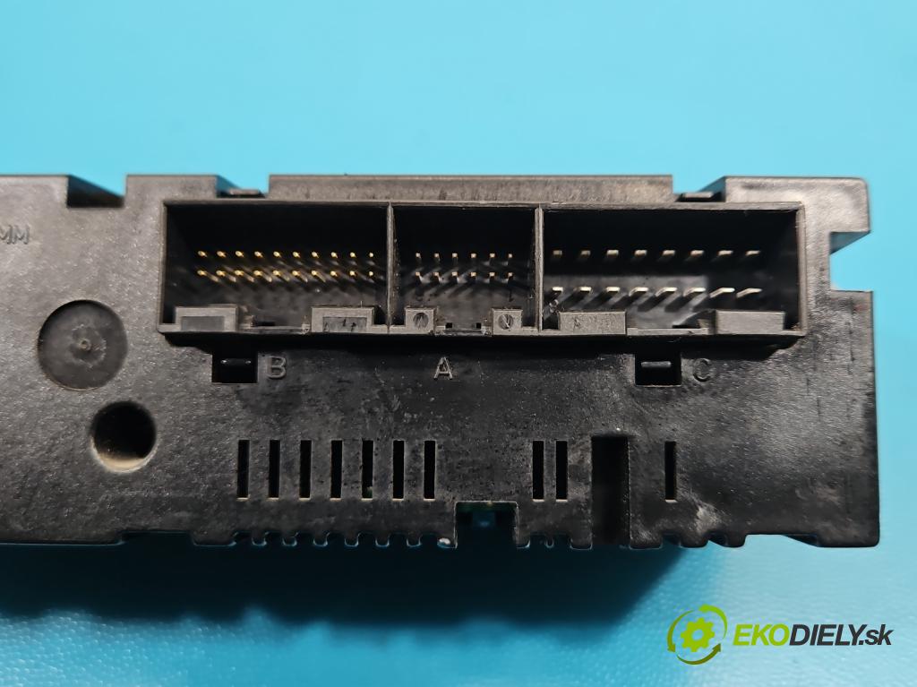 Seat Ibiza III 6L 2002-2008 1.4 16V 75 HP manual 55 kW 1390 cm3 3- panel kúrenia 6L0820043B