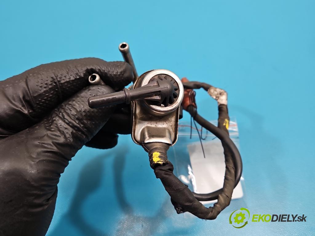 Skoda Kodiaq I 2.0 tdi 150 HP automatic 110 kW 1968 cm3 5- vstrek 0444025042 (Vstrekovač paliva)