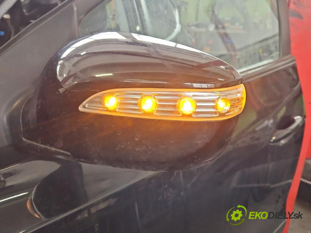 Hyundai Ix35 2.0 CRDI 136hp manual 100 kW 1995 cm3 5- zpětné zrcátko levé  (Klika dveří ostatní)