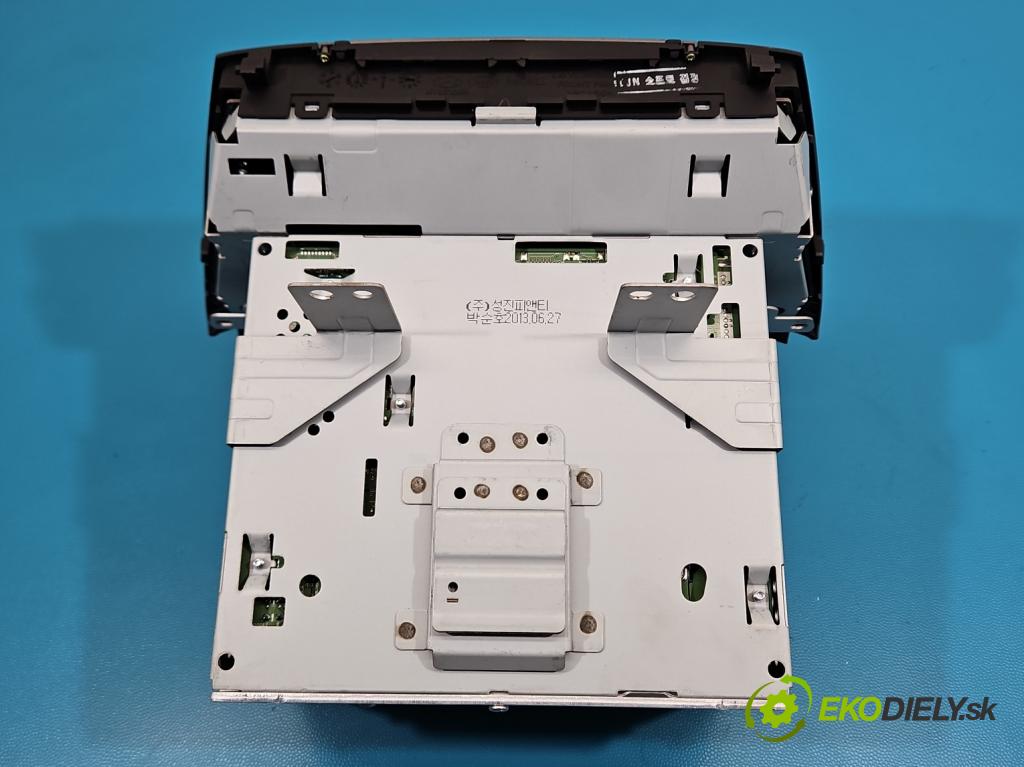 Hyundai Ix35 2.0 CRDI 136hp manual 100 kW 1995 cm3 5- Radio továrna: 96170-2Y600TJN