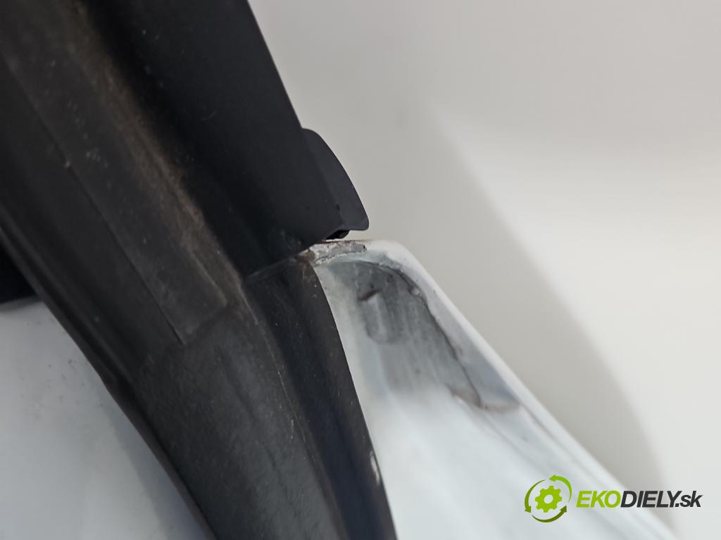 Renault Kadjar 2015-2022 1.2 131 HP manual 96 kW 1197 cm3 5- dvere predné ľavé  (Kľučka dverí ostatné)