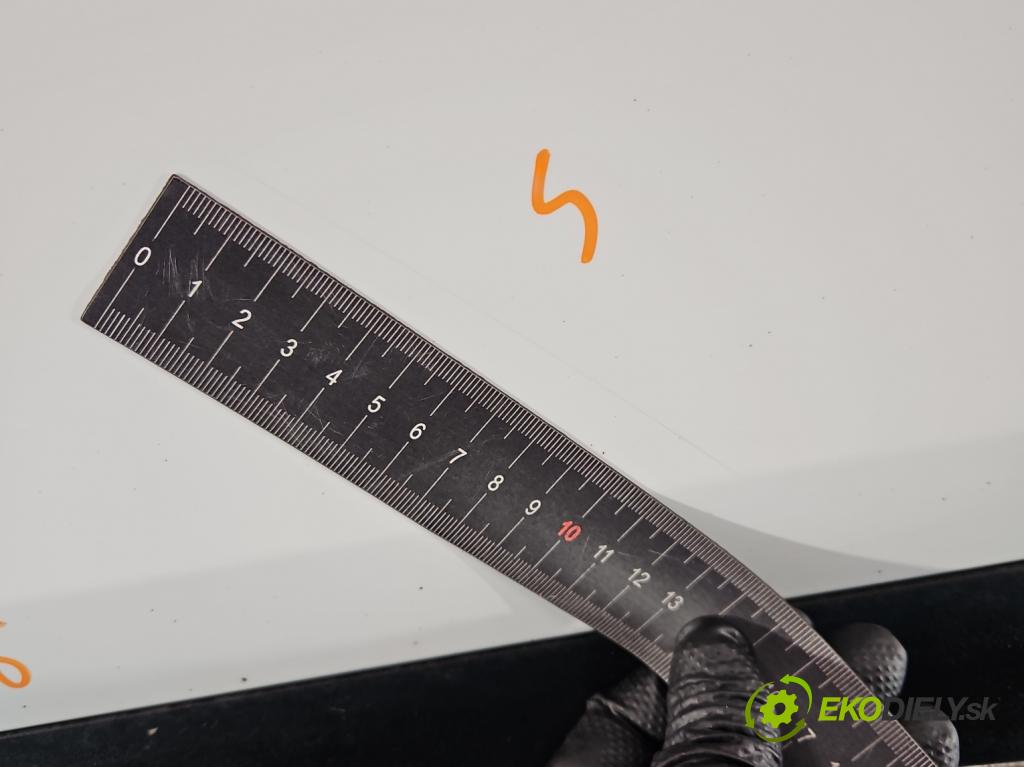 Renault Kadjar 2015-2022 1.2 131 HP manual 96 kW 1197 cm3 5- dvere predné ľavé  (Kľučka dverí ostatné)