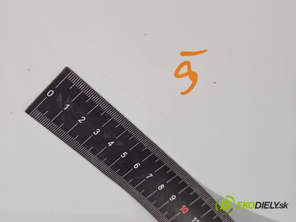 Renault Kadjar 2015-2022 1.2 131 HP manual 96 kW 1197 cm3 5- dvere predné ľavé  (Kľučka dverí ostatné)