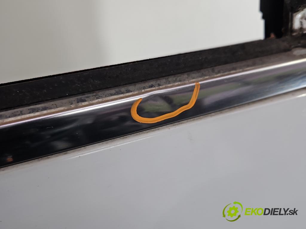 Renault Kadjar 2015-2022 1.2 131 hp manual 96 kW 1197 cm3 5- dveře přední pravé  (Klika dveří ostatní)