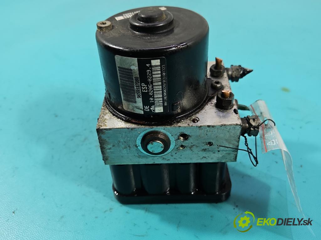 Peugeot 206 1.6 16V 109 HP manual 80 kW 1587 cm3 3- čerpadlo abs 9659137080 (Pumpa ABS)