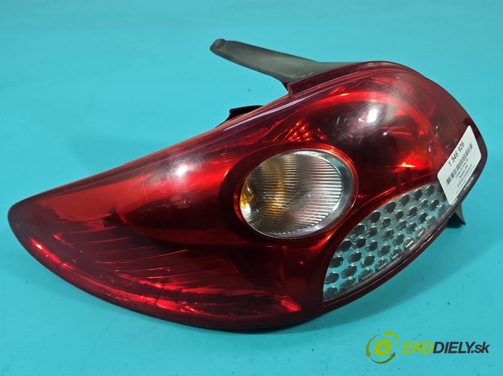 Peugeot 206 1.6 16V 109 HP manual 80 kW 1587 cm3 3- svetlo / reflektor zadné ľavé  (Kľučka dverí ostatné)