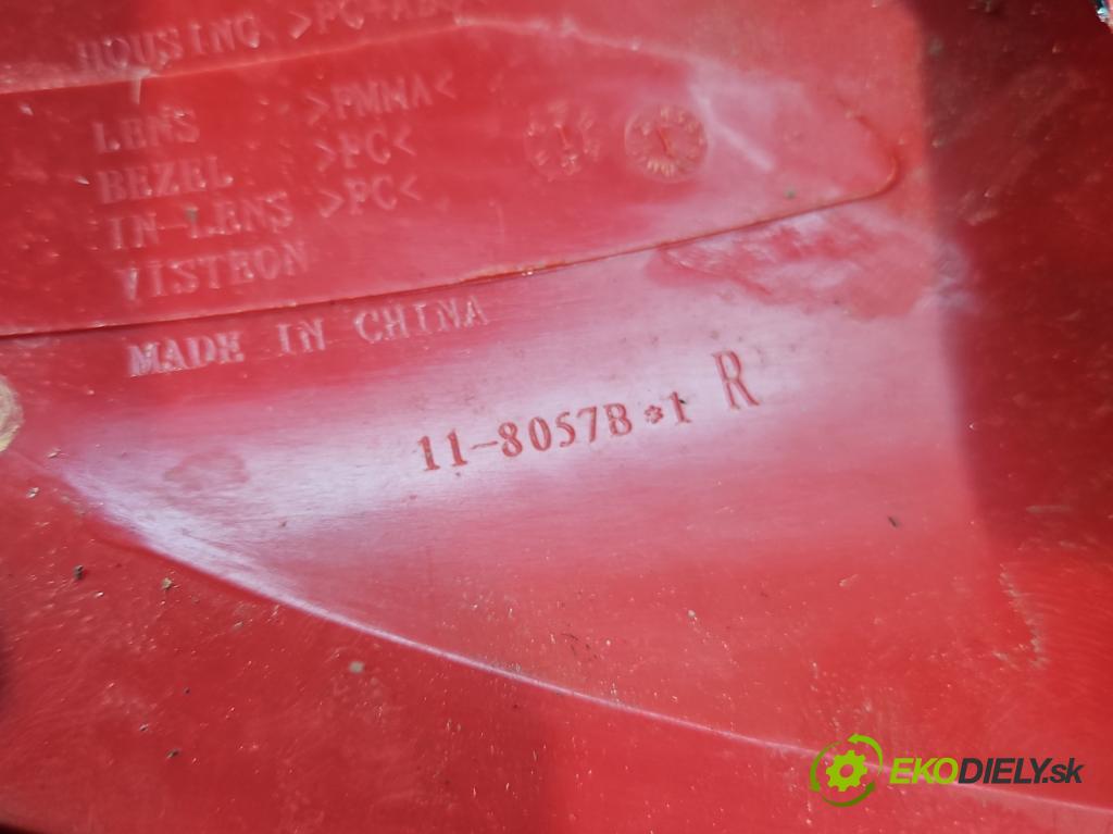 Peugeot 206 1.6 16V 109 HP manual 80 kW 1587 cm3 3- svetlo / reflektor zadné pravé 9685618180 (Kľučka dverí ostatné)