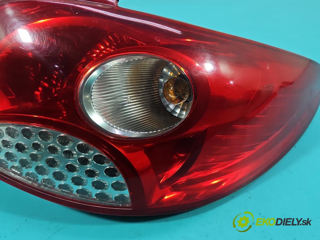 Peugeot 206 1.6 16V 109 HP manual 80 kW 1587 cm3 3- svetlo / reflektor zadné pravé 9685618180 (Kľučka dverí ostatné)