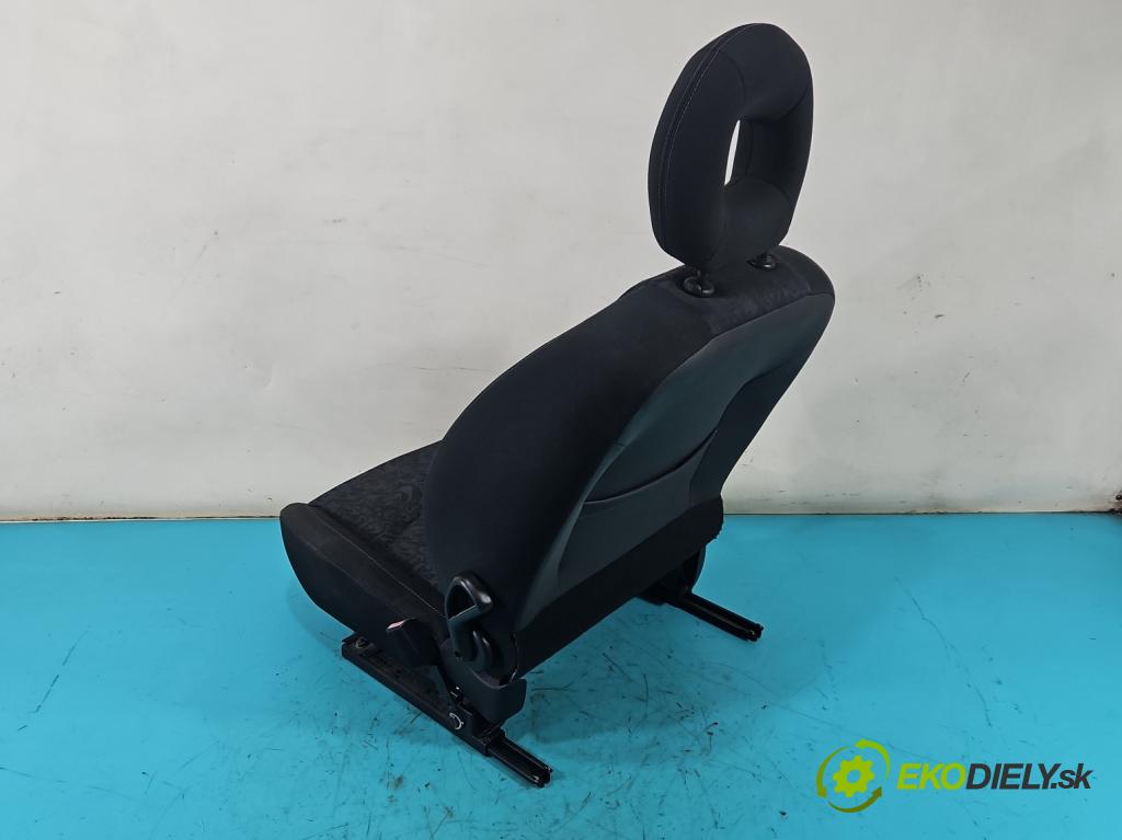 Peugeot 206 1.6 16V 109 HP manual 80 kW 1587 cm3 3- Sedačka ľavý (Sedadlo)