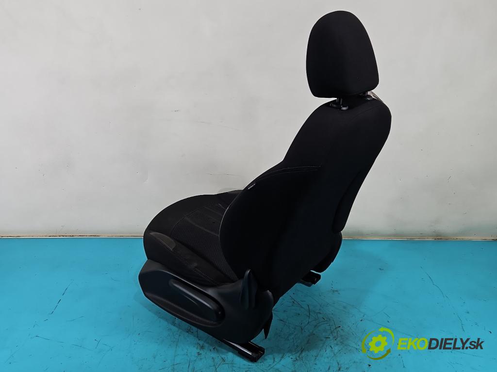 Peugeot 208 I 2012-2019 1.4 hdi 68 HP manual 50 kW 1398 cm3 5- Sedačka ľavý  (Sedadlo)