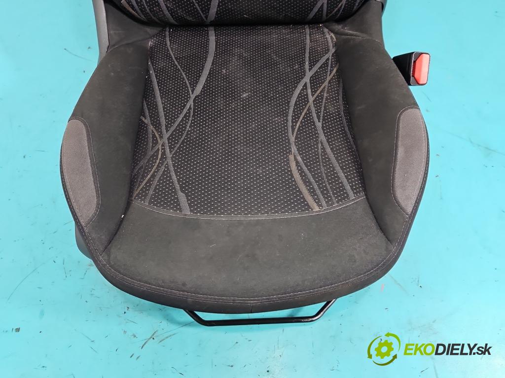 Peugeot 208 I 2012-2019 1.4 hdi 68 HP manual 50 kW 1398 cm3 5- Sedačka pravý (Sedadlo)