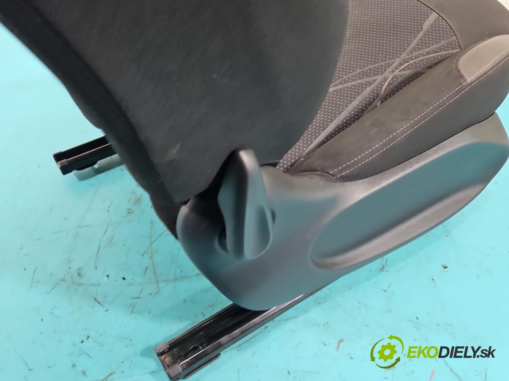 Peugeot 208 I 2012-2019 1.4 hdi 68 HP manual 50 kW 1398 cm3 5- Sedačka pravý (Sedadlo)