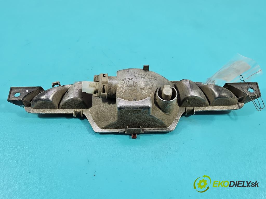 Peugeot 208 I 2012-2019 1.4 hdi 68 HP manual 50 kW 1398 cm3 5- svetlo / reflektor zadné ľavé nárazník 9674308980