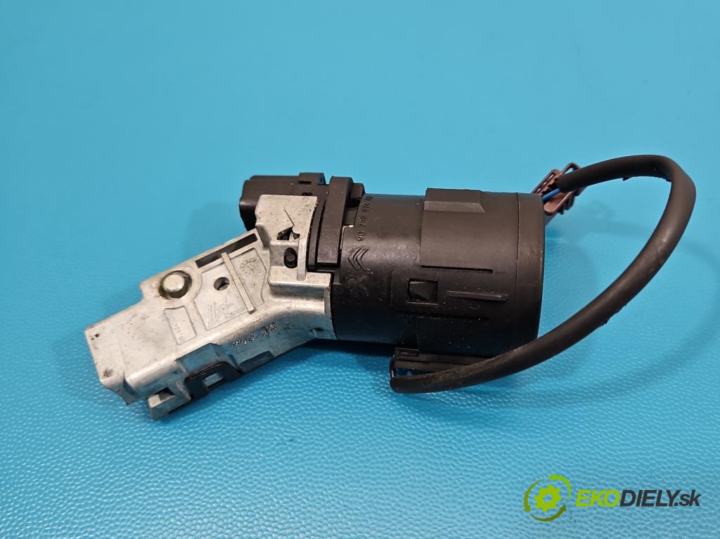 Peugeot 208 I 2012-2019 1.4 hdi 68 HP manual 50 kW 1398 cm3 5- riadiaca jednotka motora 0281030545