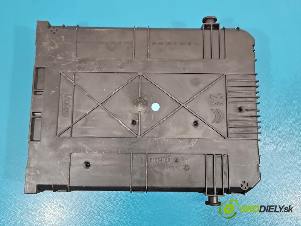 Peugeot 208 I 2012-2019 1.4 hdi 68 HP manual 50 kW 1398 cm3 5- riadiaca jednotka motora 0281030545