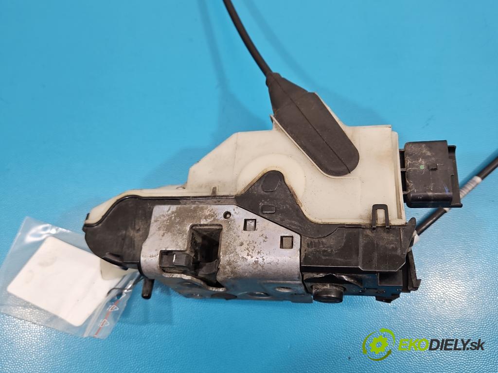 Peugeot 208 I 2012-2019 1.4 hdi 68 hp manual 50 kW 1398 cm3 5- zámek přední levý 9688080080