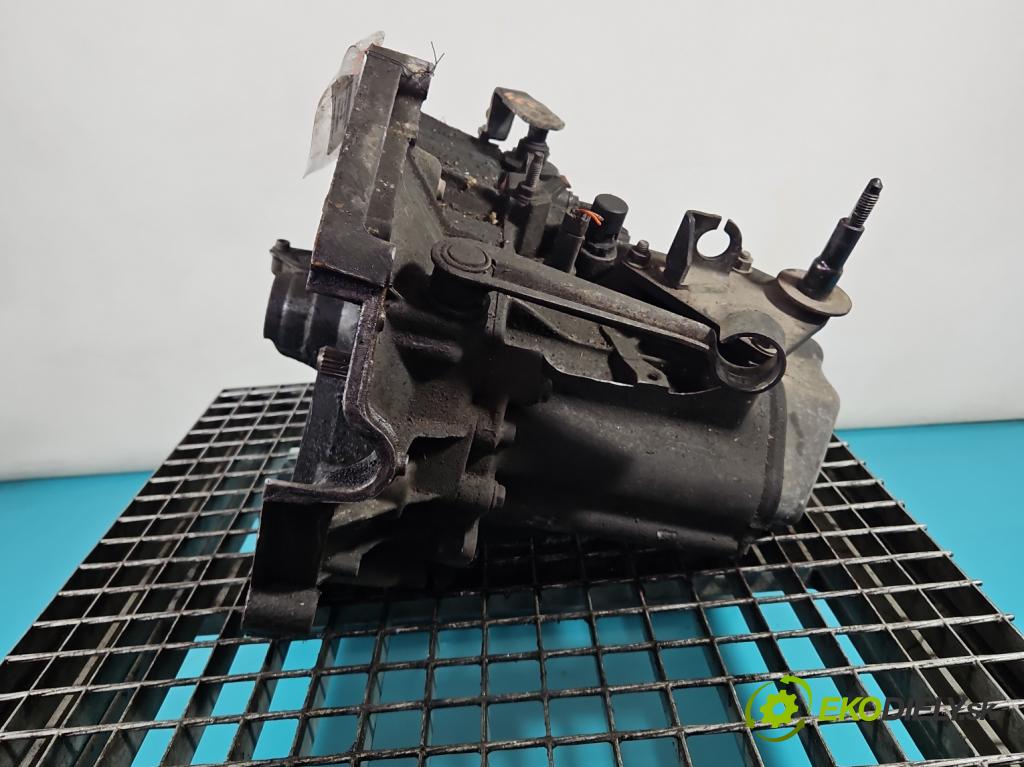 Peugeot 206 1.6 16V 109 HP manual 80 kW 1587 cm3 3- prevodovka stupeň,rýchlosť manual 20CP81