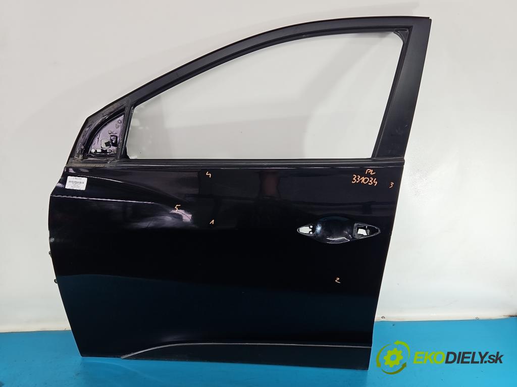 Hyundai Ix35 2.0 CRDI 136 HP manual 100 kW 1995 cm3 5- dvere predné ľavé  (Kľučka dverí ostatné)