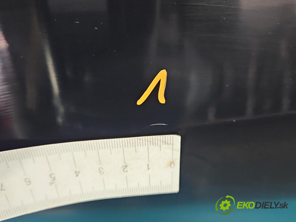 Hyundai Ix35 2.0 CRDI 136 HP manual 100 kW 1995 cm3 5- dvere predné ľavé  (Kľučka dverí ostatné)