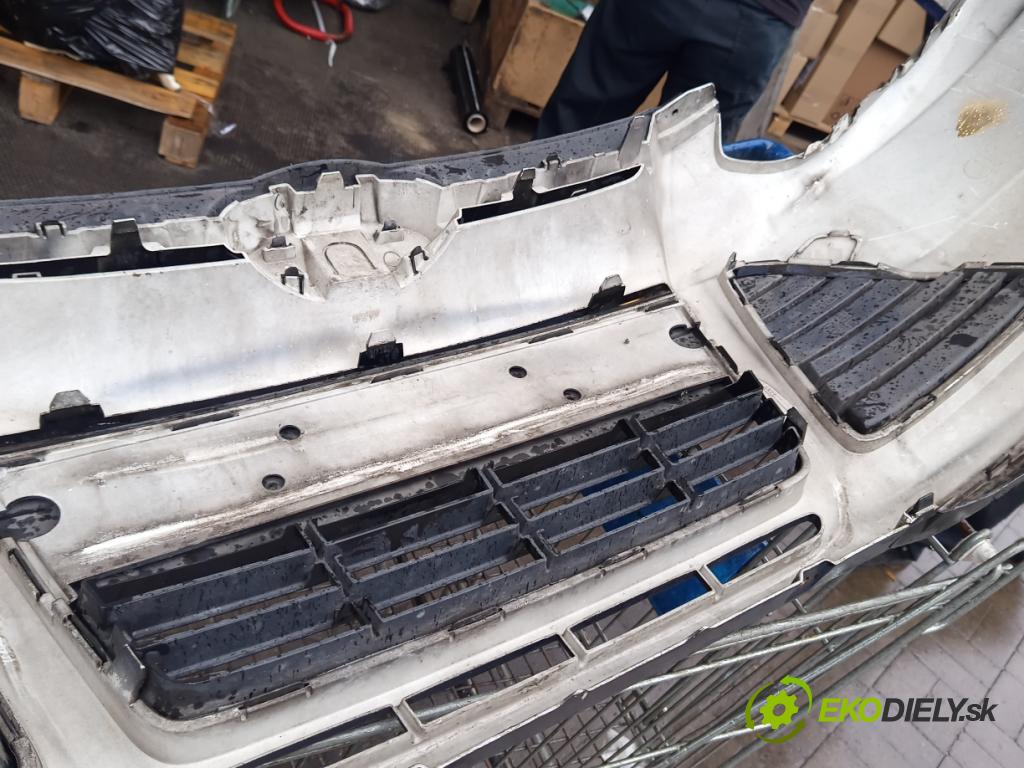 Ford Focus Mk3 2010-2018 1.6 tdci 95 hp manual 70 kW 1560 cm3 5- nárazník přední  (Klika dveří ostatní)