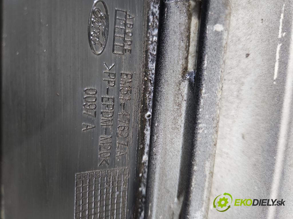 Ford Focus Mk3 2010-2018 1.6 tdci 95 hp manual 70 kW 1560 cm3 5- nárazník přední  (Klika dveří ostatní)