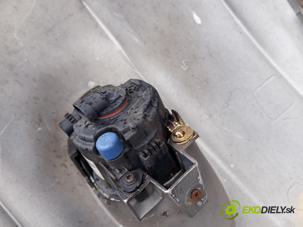 Ford Focus Mk3 2010-2018 1.6 tdci 95 hp manual 70 kW 1560 cm3 5- nárazník přední  (Klika dveří ostatní)