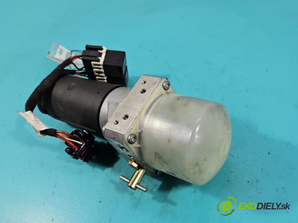 Vw New Beetle 1998-2010 1.6 SR 102 hp manual 75 kW 1595 cm3 2- čerpadlo 1028-610
