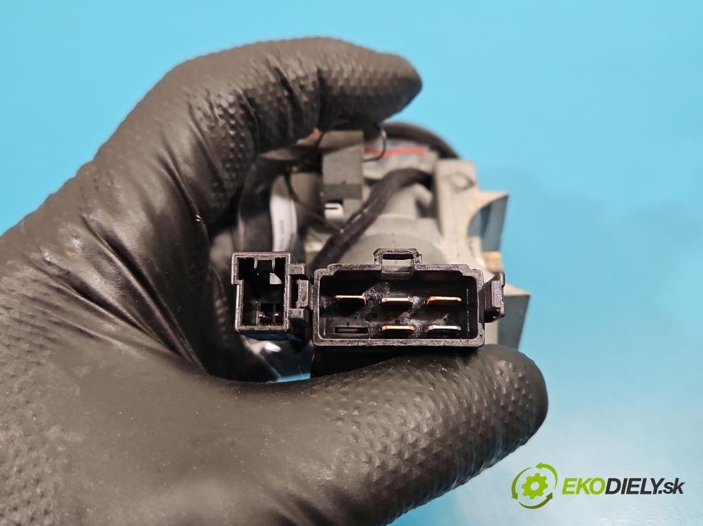 Volvo V40 I 1995-2004 1.9 dci 116 HP manual 85 kW 1870 cm3 5- Spínačka  (Spínacia skrinka)