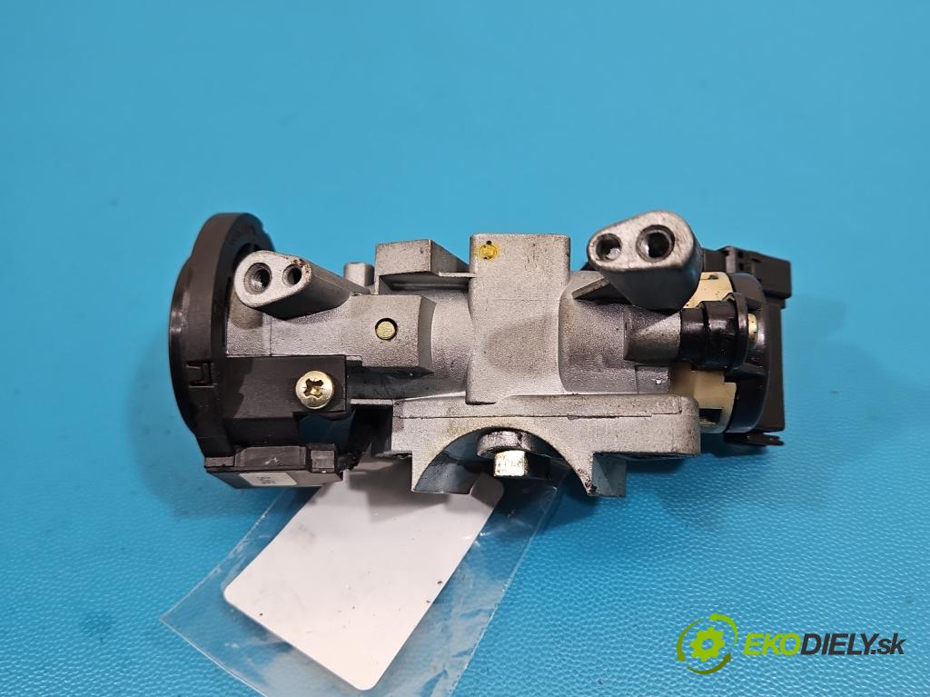 Volvo V40 I 1995-2004 1.9 dci 116 HP manual 85 kW 1870 cm3 5- Spínačka  (Spínacia skrinka)