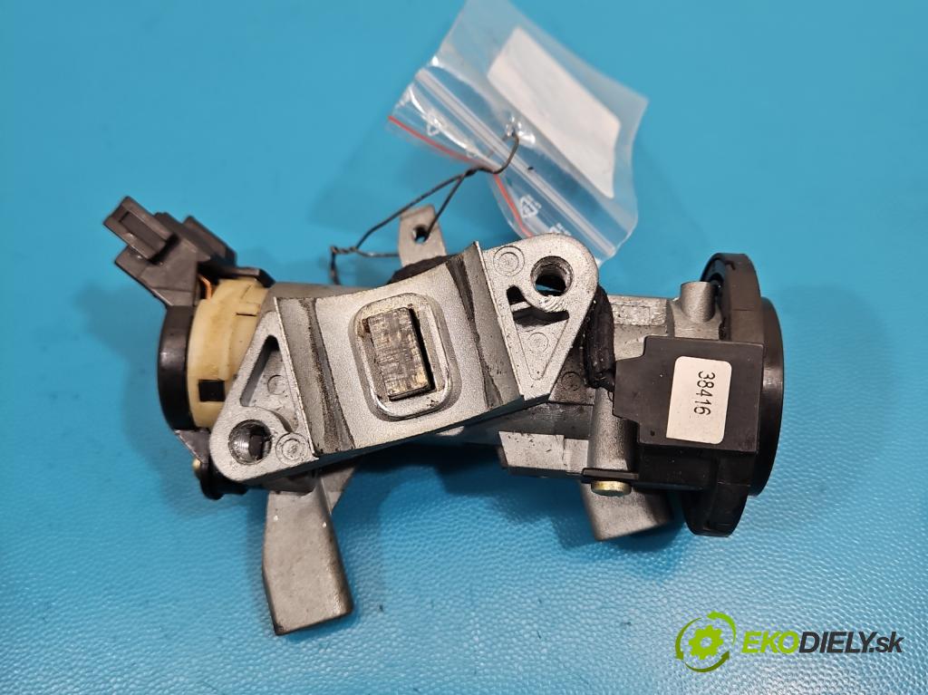 Volvo V40 I 1995-2004 1.9 dci 116 HP manual 85 kW 1870 cm3 5- Spínačka  (Spínacia skrinka)