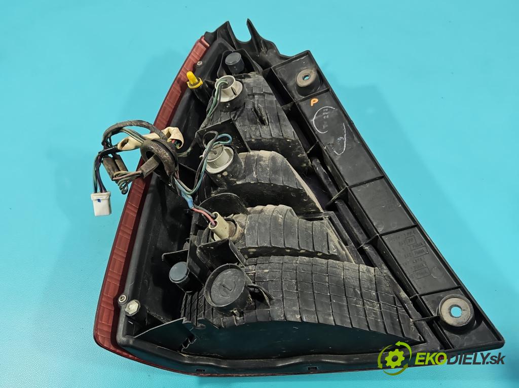 Subaru Forester II SG 2002-2008 2.0 boxer 125 HP manual 92 kW 1994 cm3 5- svetlo / reflektor zadné pravé 220-20762 (Kľučka dverí ostatné)