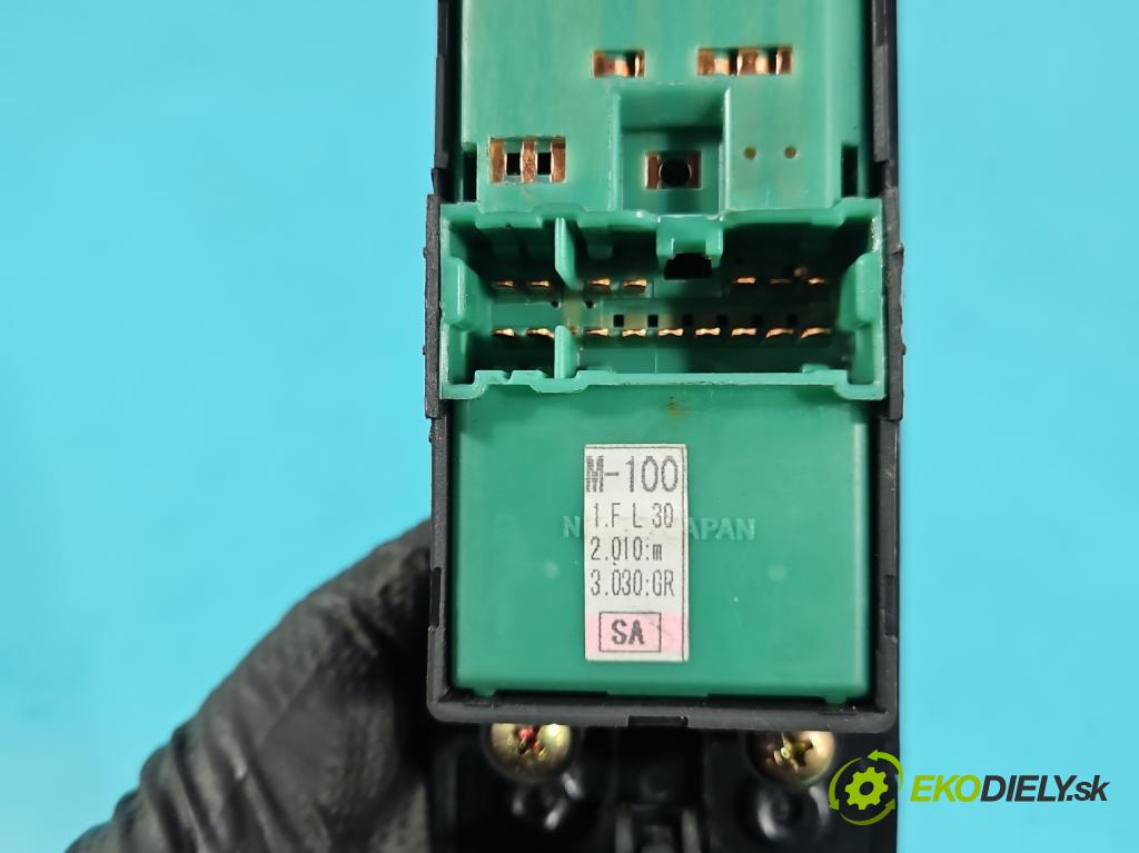 Subaru Forester II SG 2002-2008 2.0 boxer 125 HP manual 92 kW 1994 cm3 5- prepínač okien spätných zrkadiel