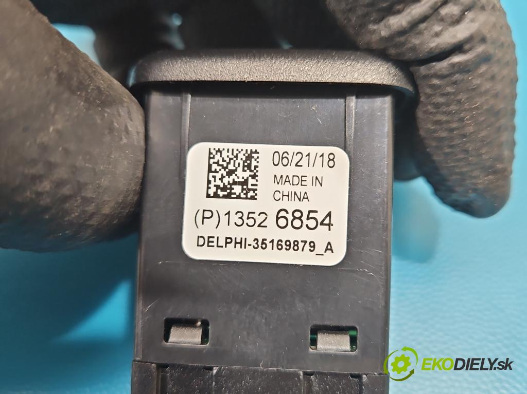 Opel Insignia B 2017-2022 2.0 cdti 209KM automatic 154 kW 1956 cm3 5- zásuvka USB 13526854