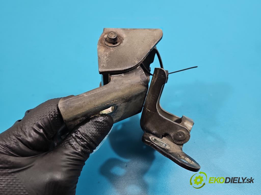 Renault Clio III 2005-2012 1.6 16V 88 hp manual 65 kW 1598 cm3 5- Závěs: dveře přední levý