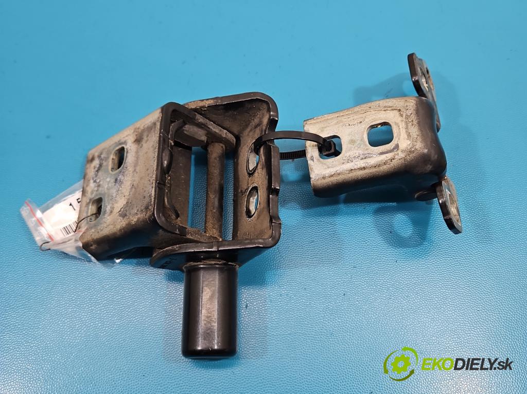 Renault Clio III 2005-2012 1.6 16V 88 hp manual 65 kW 1598 cm3 5- Závěs: dveře přední levý