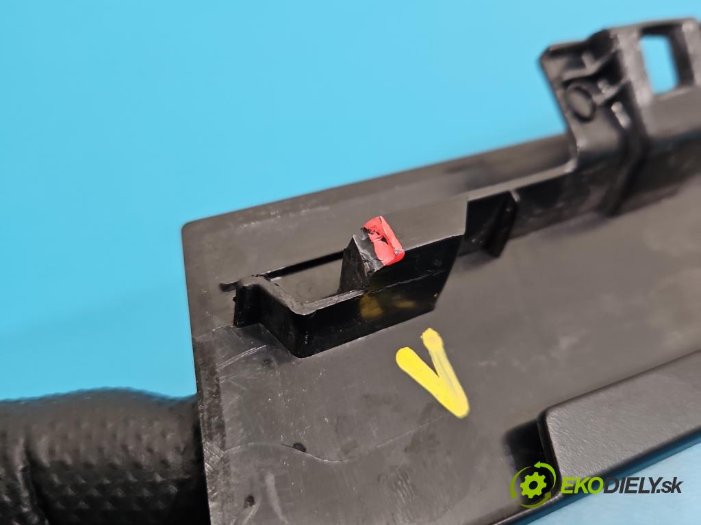 Cupra Formentor 20- 1.5 TSI 150 hp automatic 110 kW 1498 cm3 5- lišta dveře přední levé 5FF837901C