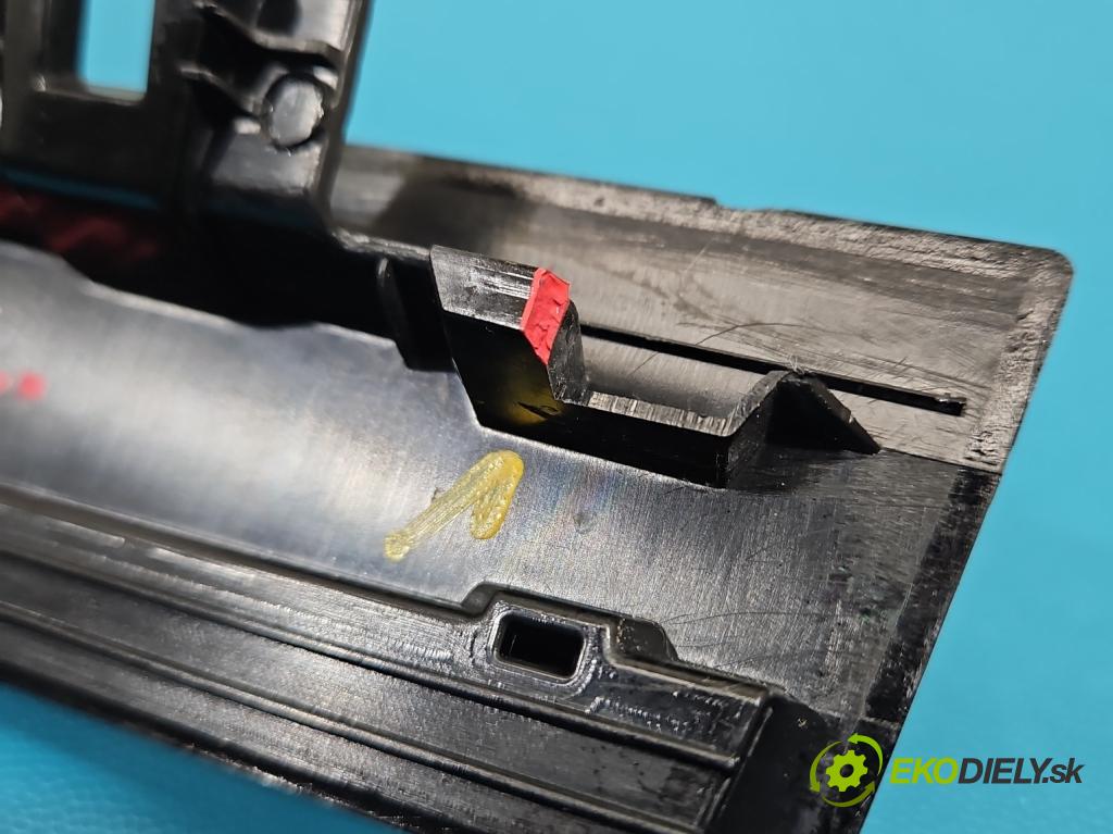 Cupra Formentor 20- 1.5 TSI 150 HP automatic 110 kW 1498 cm3 5- lišta dvere zadné ľavé 5FF839901