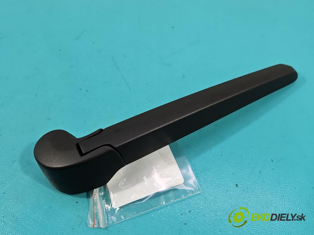 Cupra Formentor 20- 1.5 TSI 150 HP automatic 110 kW 1498 cm3 5- rameno stieračov zadné 5FF955704