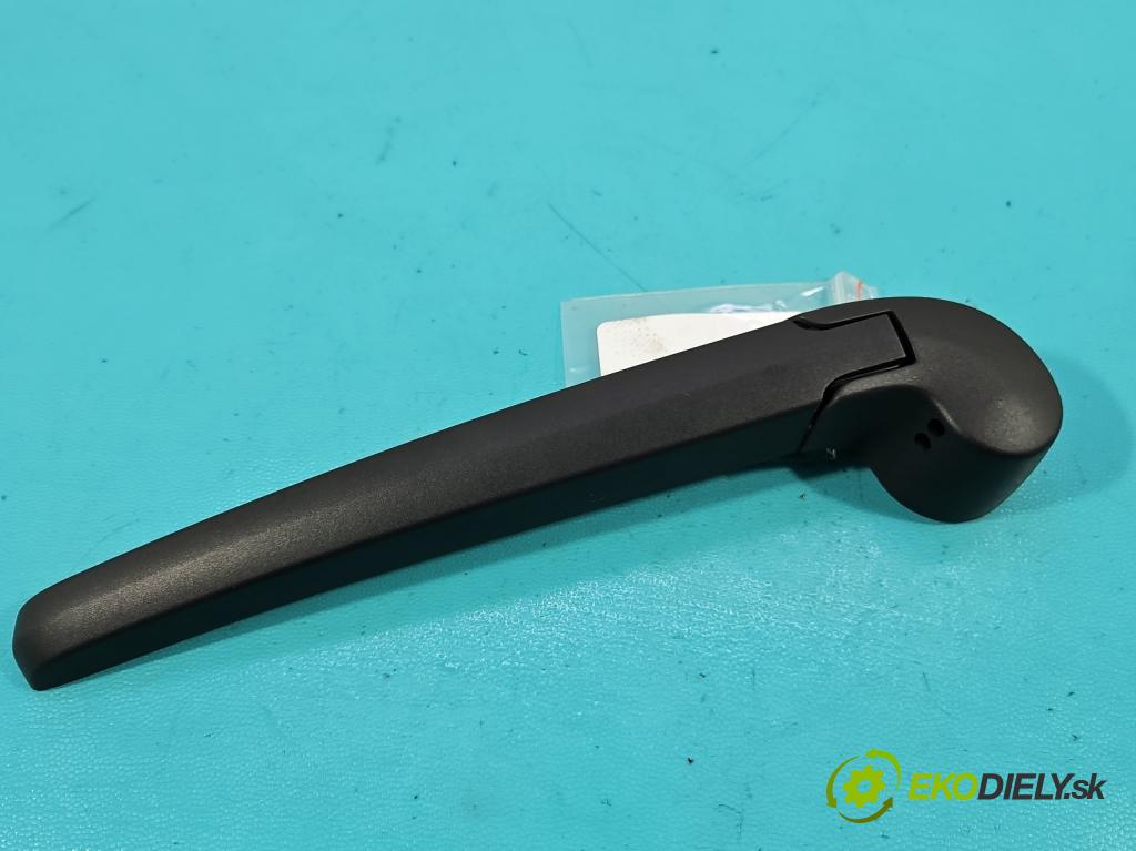 Cupra Formentor 20- 1.5 TSI 150 HP automatic 110 kW 1498 cm3 5- rameno stieračov zadné 5FF955704