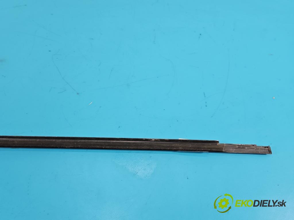 Cupra Formentor 20- 1.5 TSI 150 hp automatic 110 kW 1498 cm3 5- lišta dveře přední levé