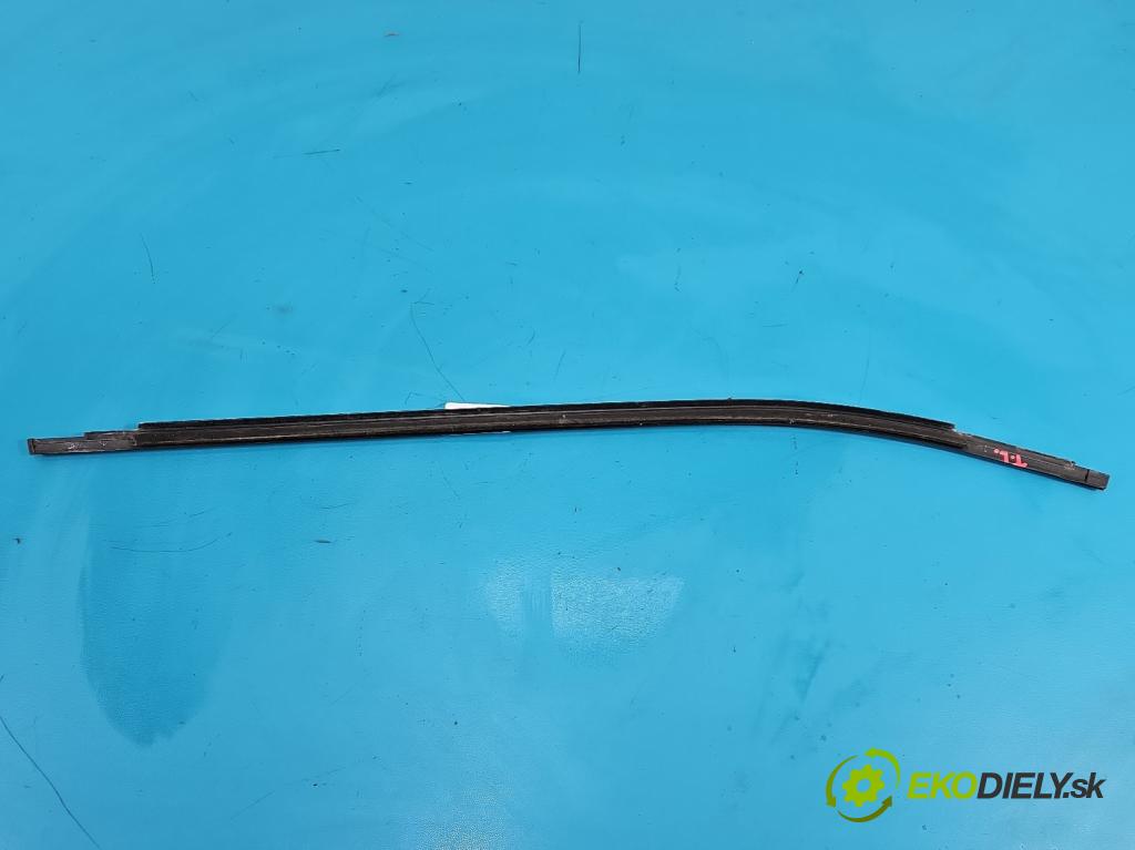 Cupra Formentor 20- 1.5 TSI 150 HP automatic 110 kW 1498 cm3 5- lišta dvere zadné ľavé