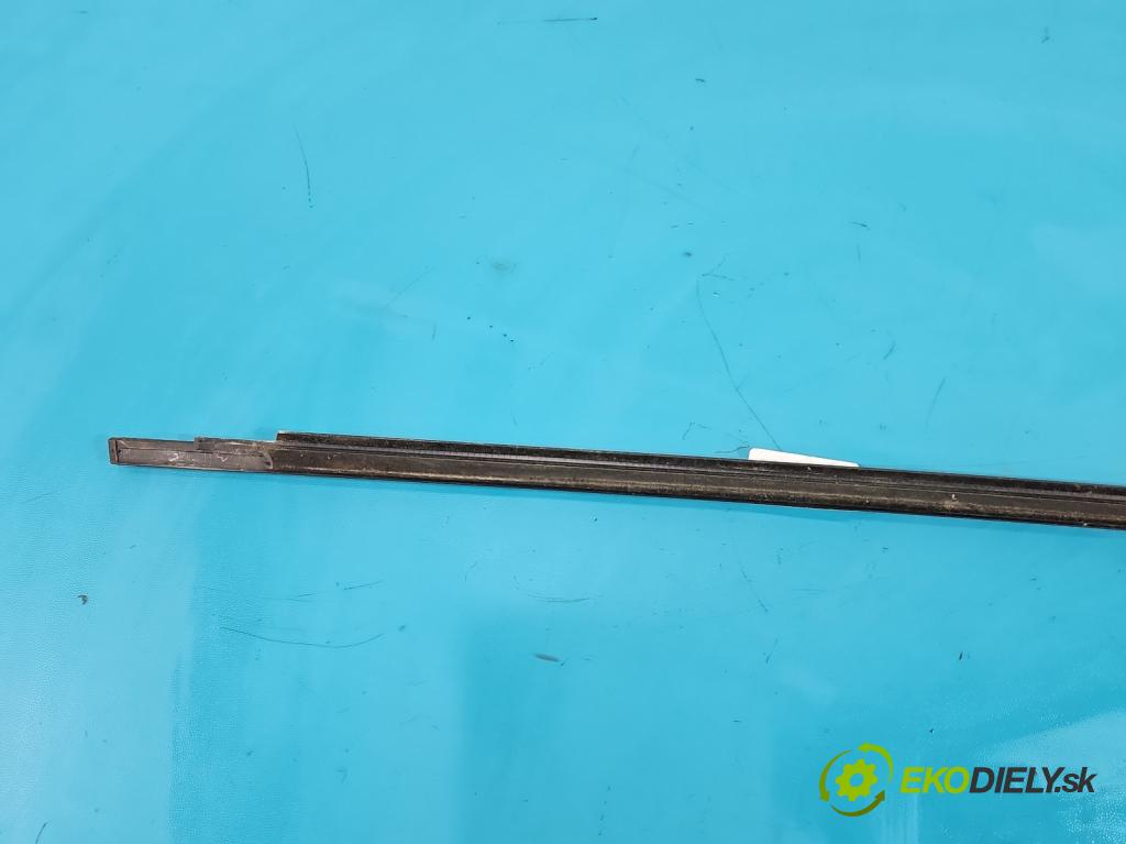 Cupra Formentor 20- 1.5 TSI 150 HP automatic 110 kW 1498 cm3 5- lišta dvere zadné ľavé