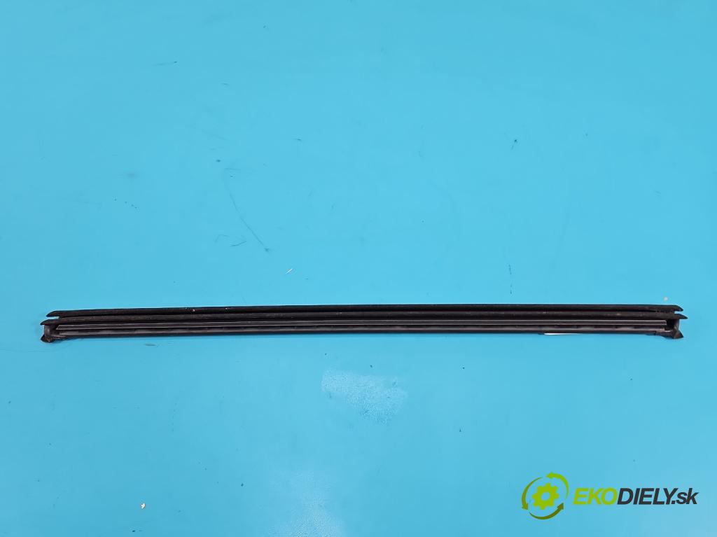 Cupra Formentor 20- 1.5 TSI 150 HP automatic 110 kW 1498 cm3 5- lišta dvere zadné ľavé 5FF839479