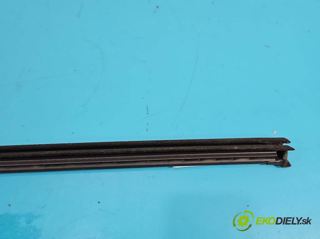 Cupra Formentor 20- 1.5 TSI 150 HP automatic 110 kW 1498 cm3 5- lišta dvere zadné ľavé 5FF839479