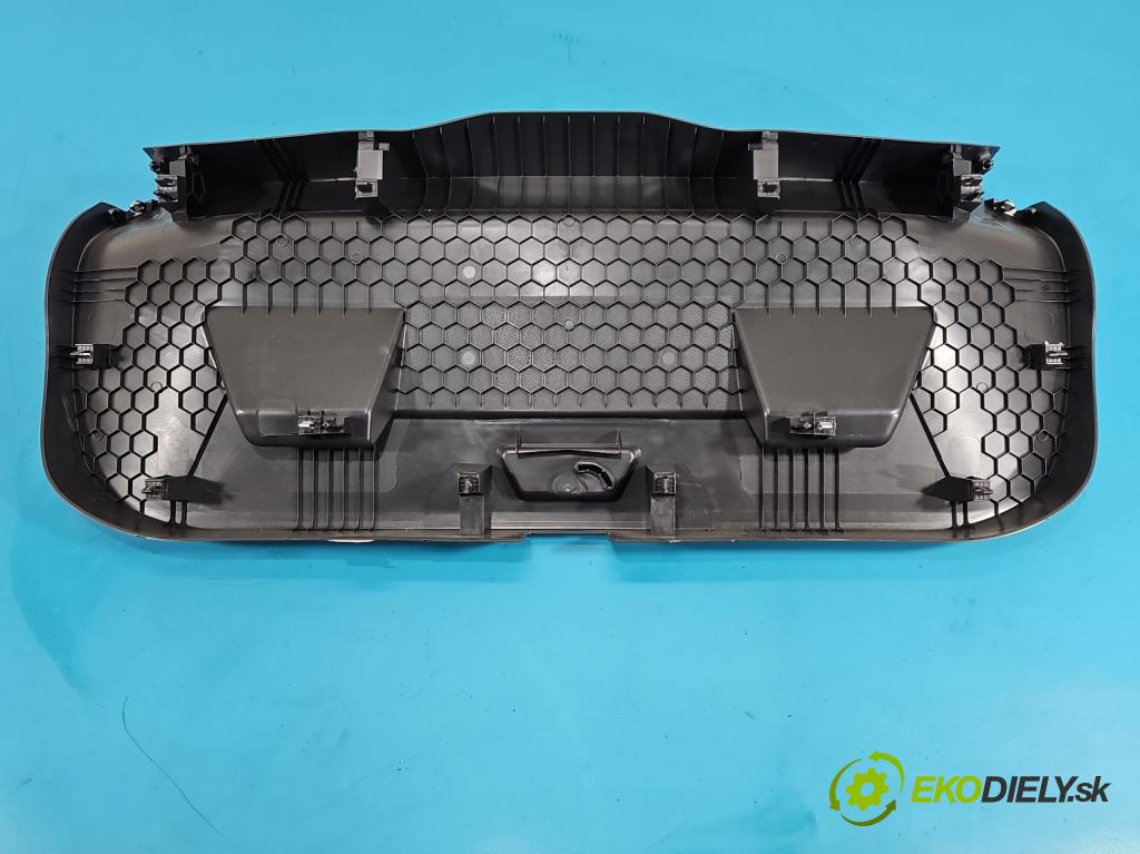 Cupra Formentor 20- 1.5 TSI 150 HP automatic 110 kW 1498 cm3 5- Čalounictví: kufrové dvere 5FF867707