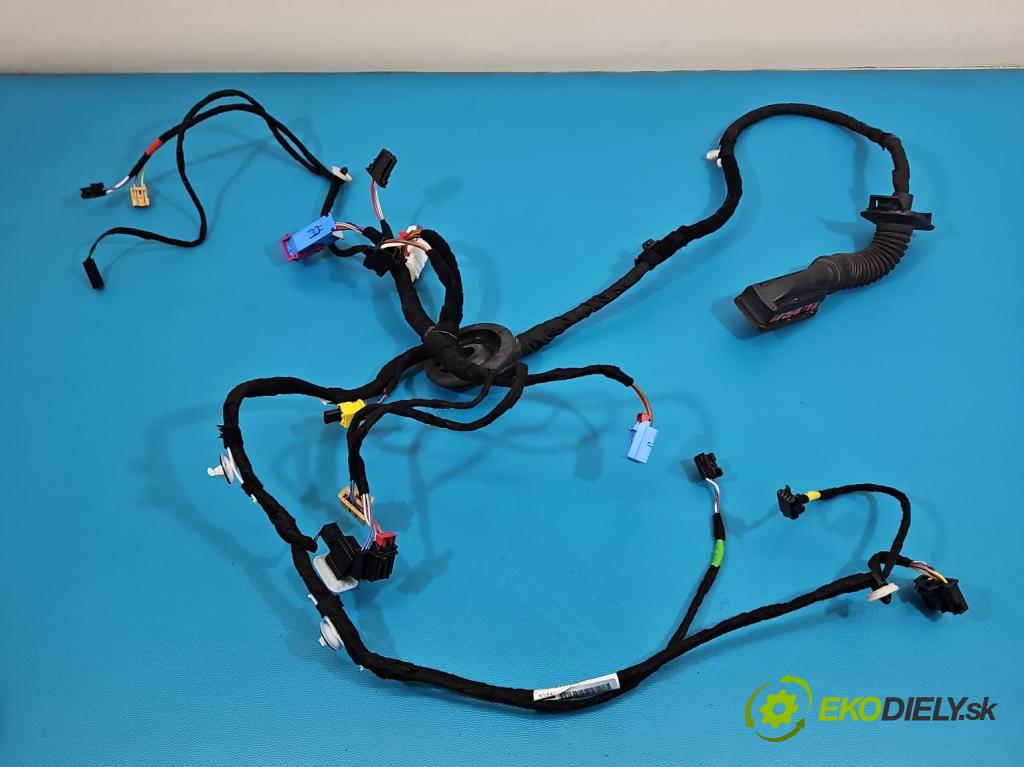 Cupra Formentor 20- 1.5 TSI 150 hp automatic 110 kW 1498 cm3 5- Balíček: dveře přední vlevo 5FB971120BH