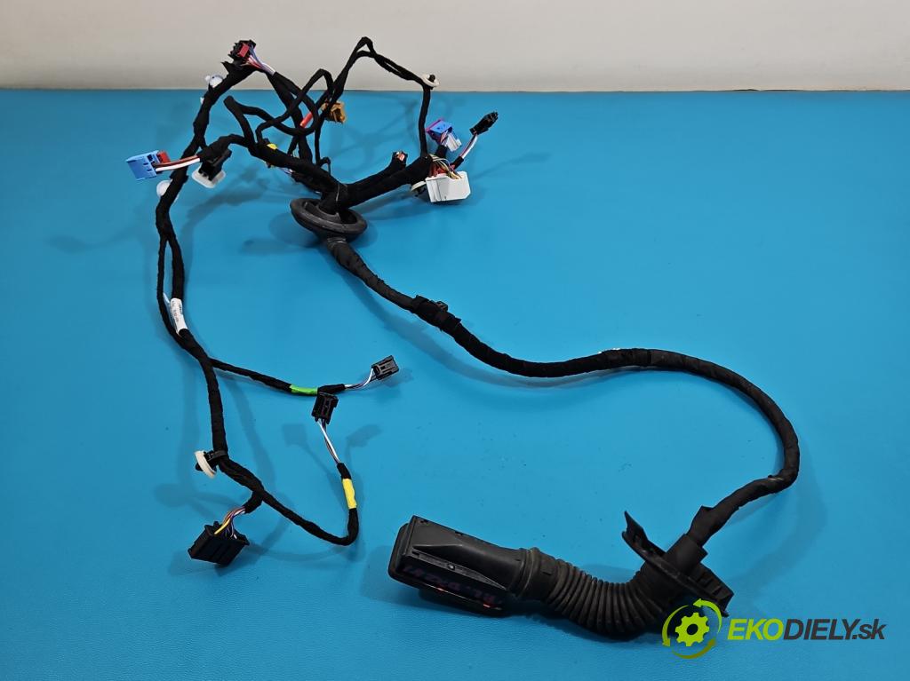 Cupra Formentor 20- 1.5 TSI 150 hp automatic 110 kW 1498 cm3 5- Balíček: dveře přední vlevo 5FB971120BH