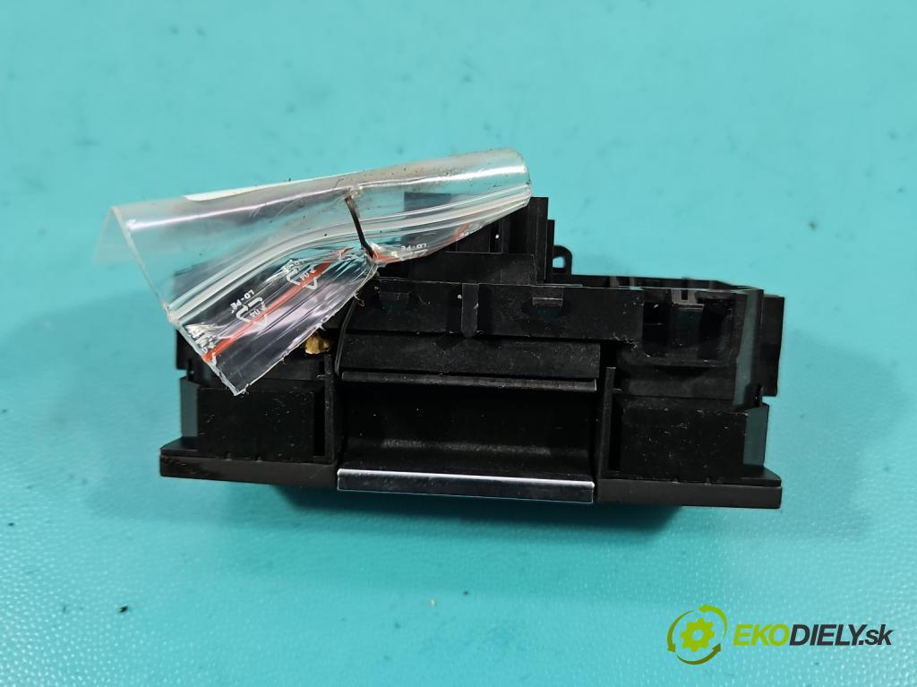 Cupra Formentor 20- 1.5 TSI 150 hp automatic 110 kW 1498 cm3 5- Přepínač brzda: ručního 5FA927225 (Páčky pod volantem)