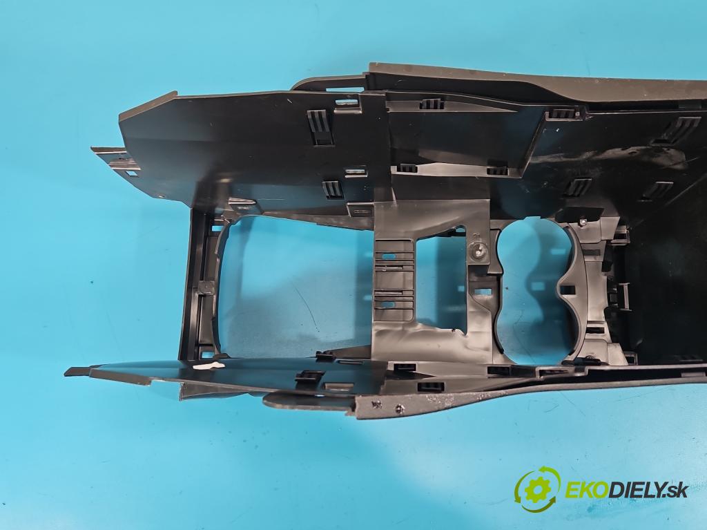 Renault Kadjar 2015-2022 1.2 131 HP manual 96 kW 1197 cm3 5- operadlo  (Lakťová opierka)